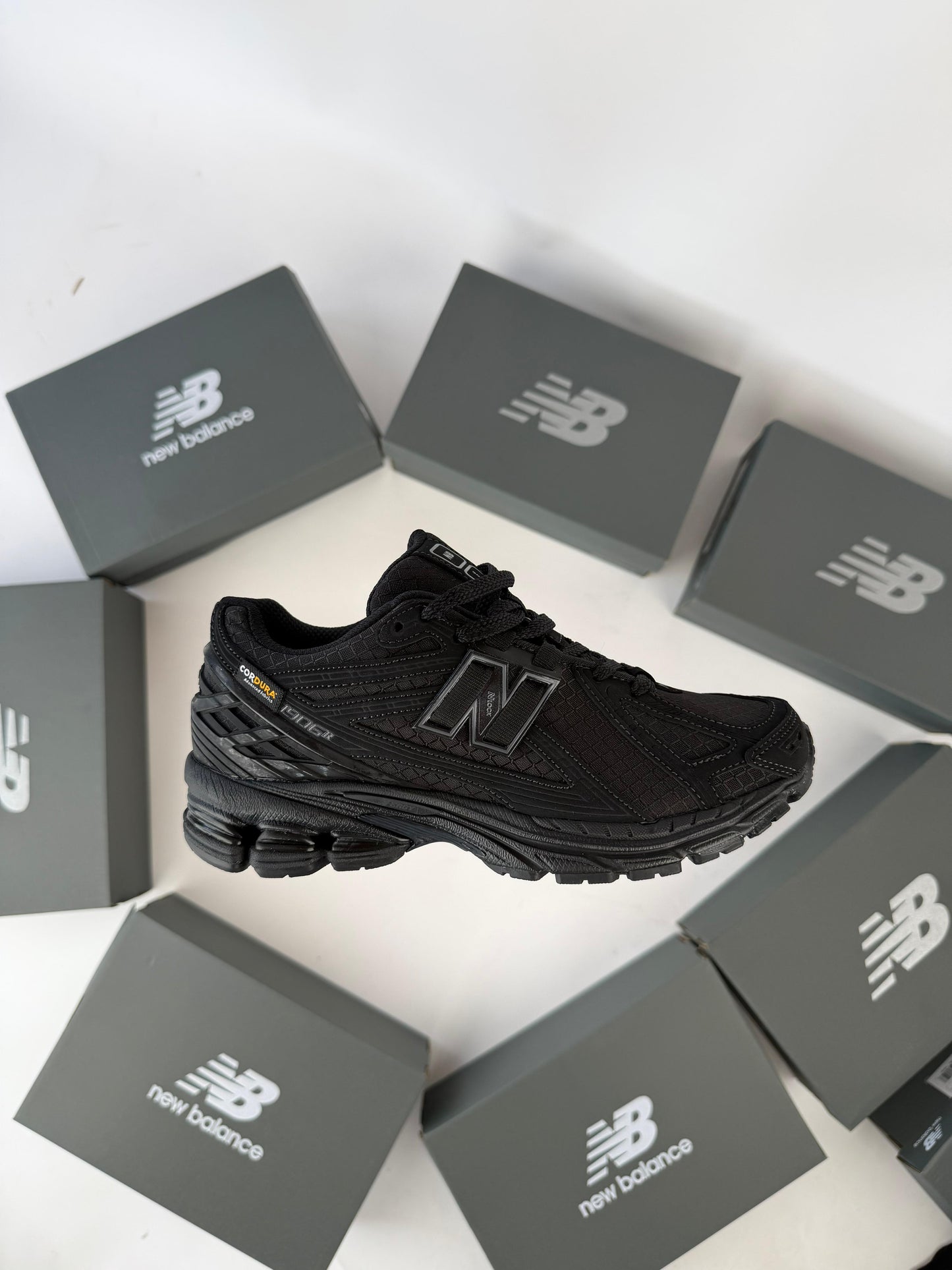 Zapatilla New Balance 1906