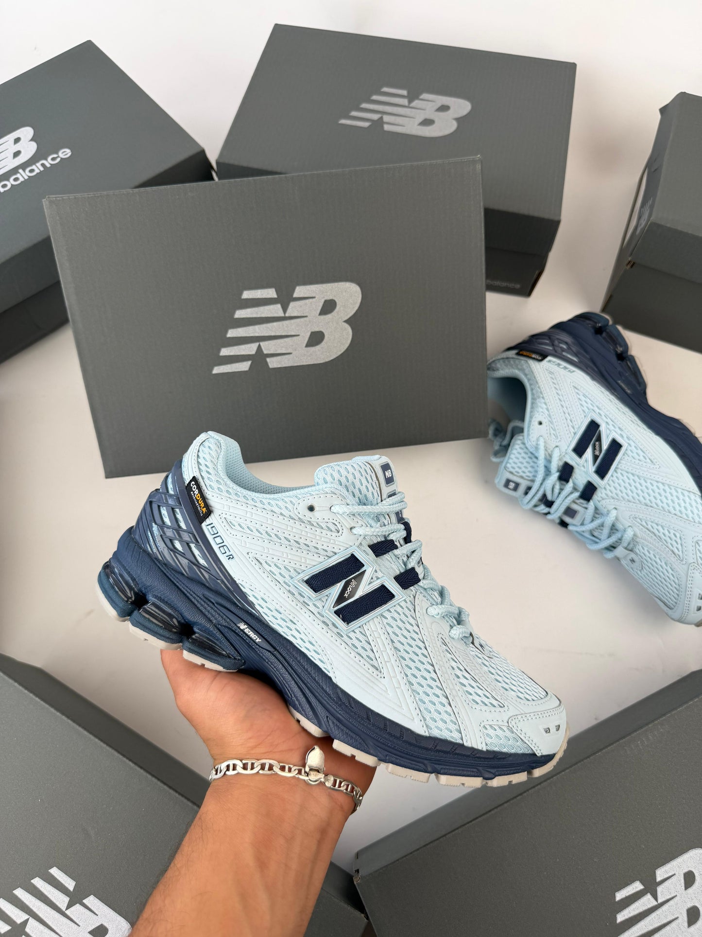 Zapatilla New Balance 1906