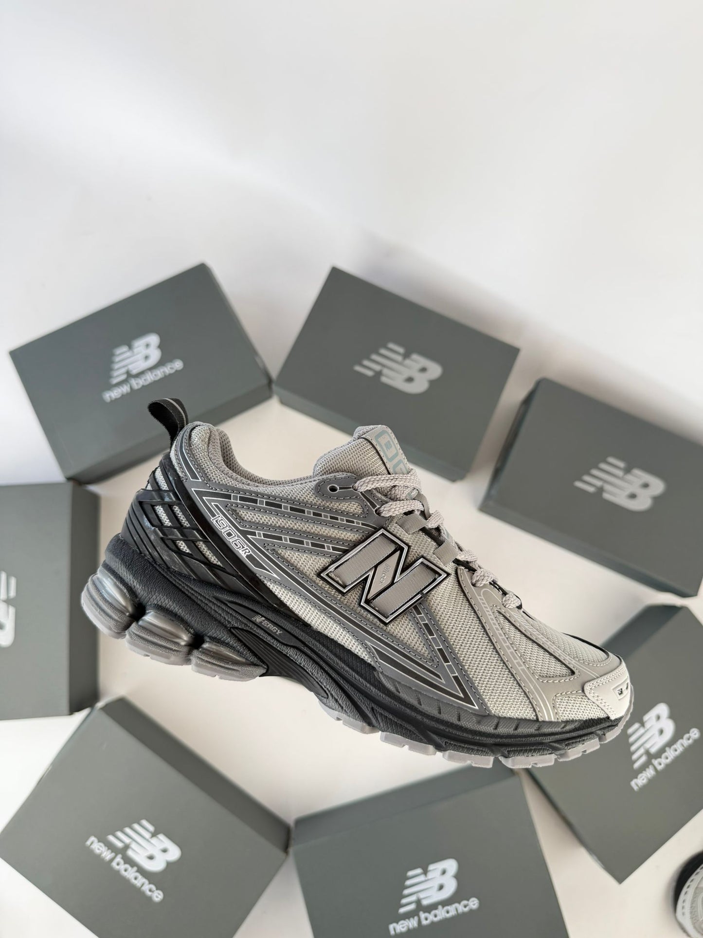 Zapatilla New Balance 1906