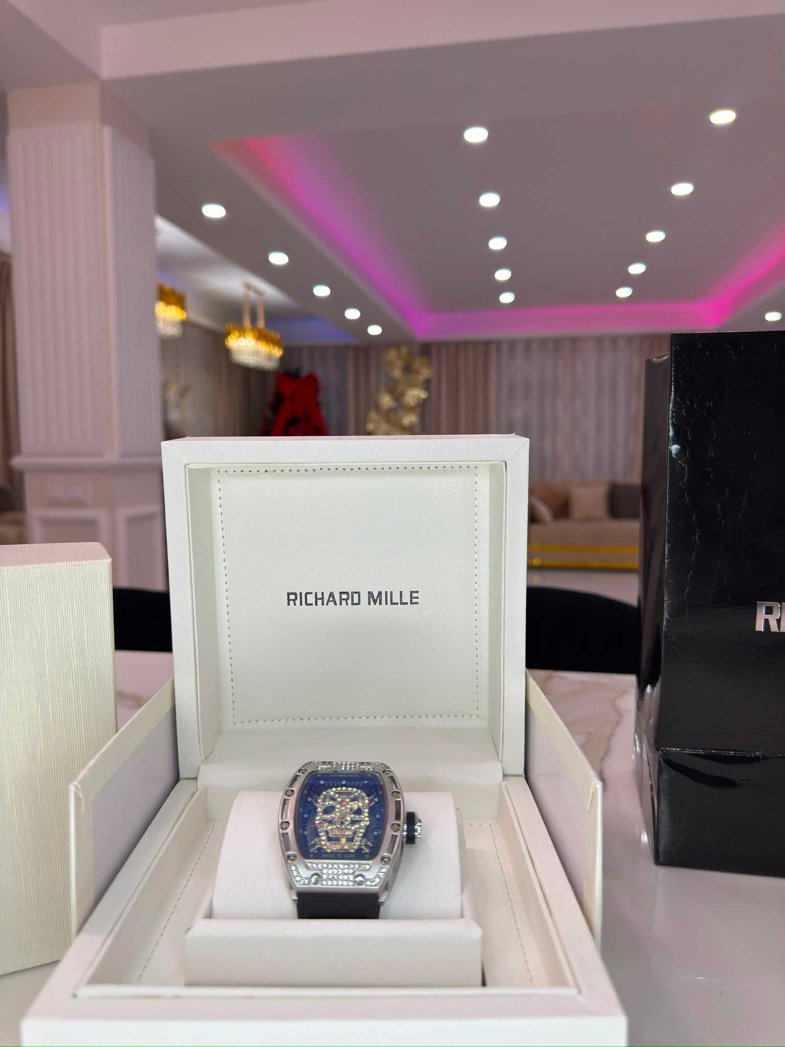 RM Con Caja Original Y Pulsera De Regalo