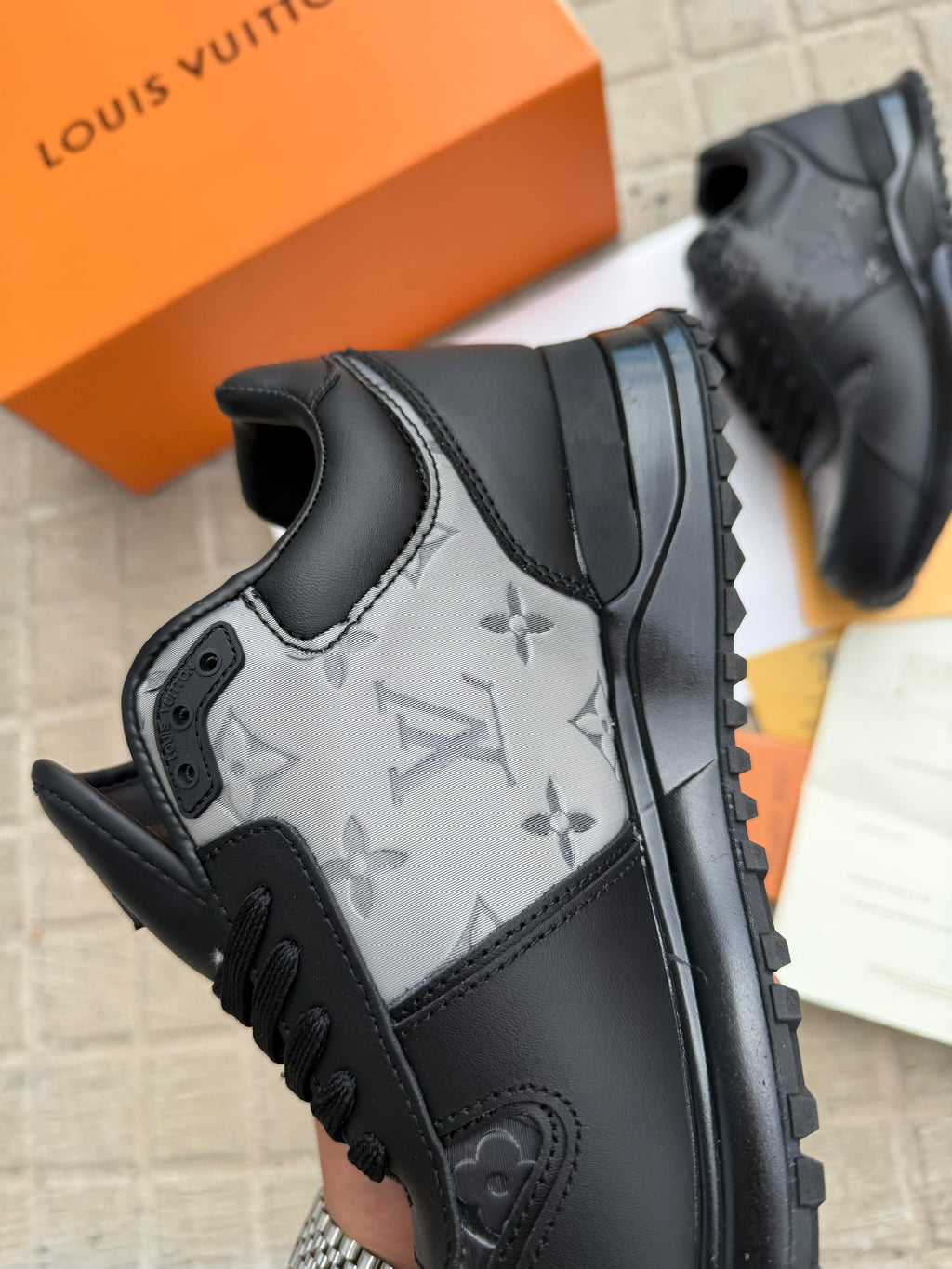 Zapatilla Louis Vuitton Run Away