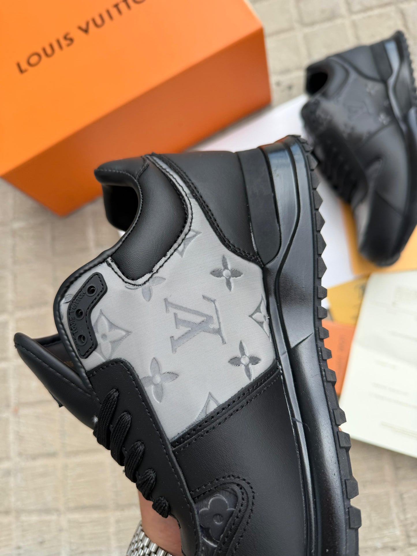 Zapatilla Louis Vuitton Run Away